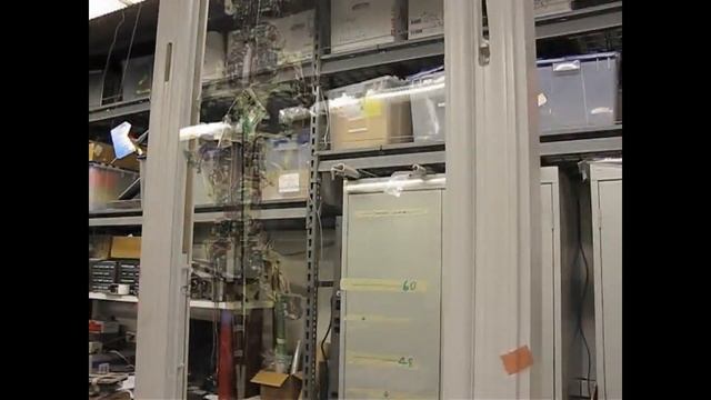 Искусственный геккон со сменными ногами для работ на вертикальных стенах смотреть онлайн