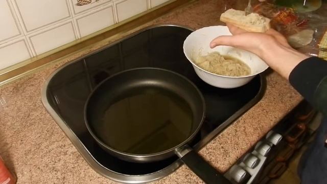 Что приготовить когда в холодильнике пусто, Горячие Бутерброды с Картошкой! смотреть онлайн