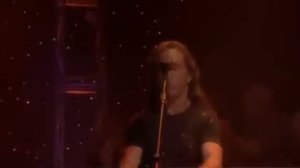 Kansas - Carry On My Wayward Son (live)