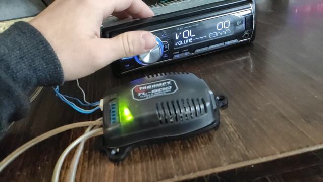 Усилитель Taramps TL 500 рвёт динамики STREET SOUND MDR-S65 смотреть онлайн