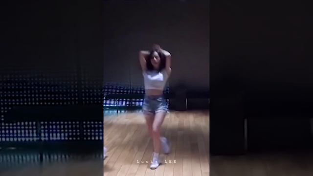 [JISOO focus]blackpink“Forever Young”dance practice смотреть онлайн
