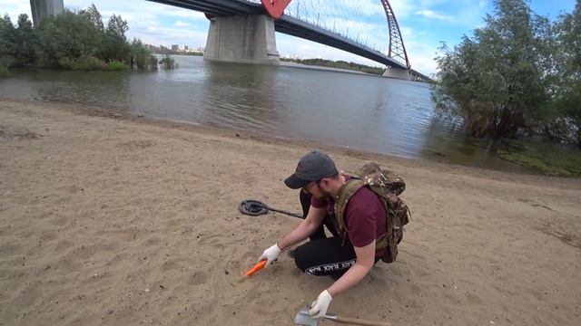 Нашёл топор и гильзы / поиск кладов / металлоискатель / DPrize