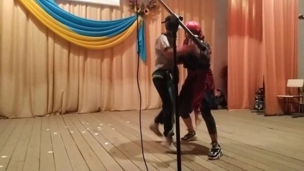 Немає спасу на селі:)