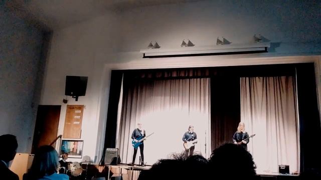 Figure It Out Royal Blood Cover - Retrospect смотреть онлайн