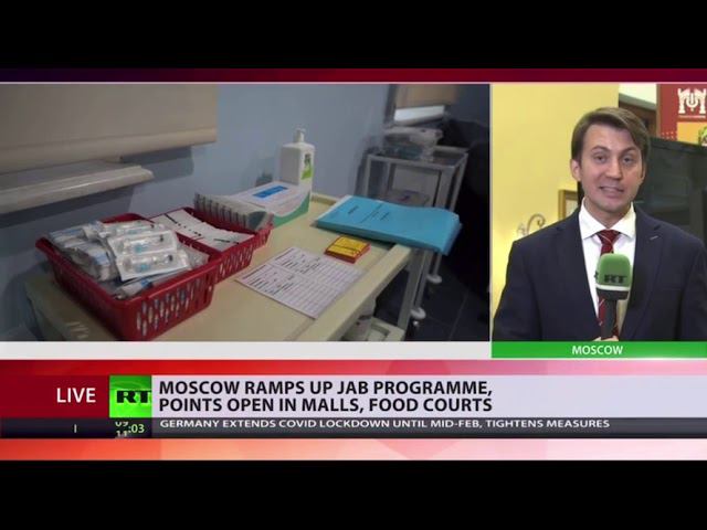 Russia Today - Открытие мобильного пункта вакцинации в "Геликон-опере" смотреть онлайн