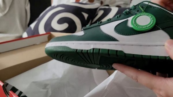 Nike Dunk Low Michigan State unboxing