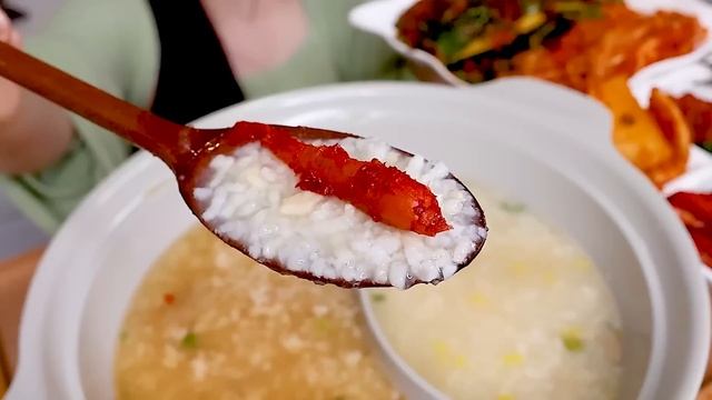 지금까지 이런맛은 없었다. 이것은 누룽지인가 닭백숙인가?? 구수~한 누룽지탕10인분에 맛있게 익은 김치올려 해장 먹방(ft.컵누룽Z)ㅣ김치 먹방 ASMR REAL MUKBANG