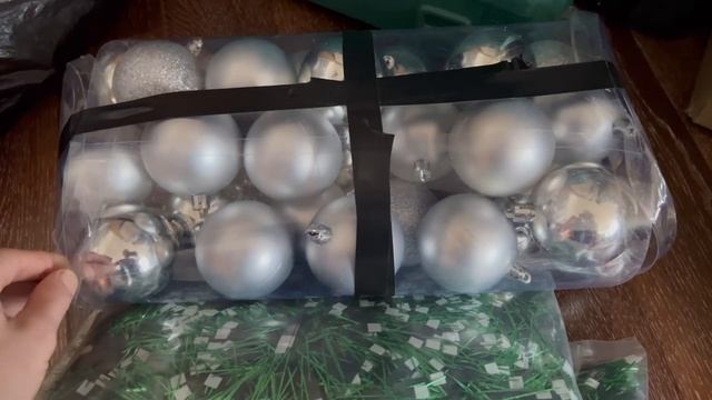 VLOGMASS: УКРАШАЕМ ЕЛКУ И ДОМ К НОВОМУ ГОДУ !?ПОТРЯСАЮЩИЕ МАФФИНЫ?КОТЛЕТЫ ВПРОК. УБИРАЙ СО МНОЙ ? смотреть онлайн