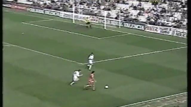 2001 September 27 Valencia Spain 5 Chernomorets Novorossisysk Russia 0 UEFA Cup 1 goal missing смотреть онлайн