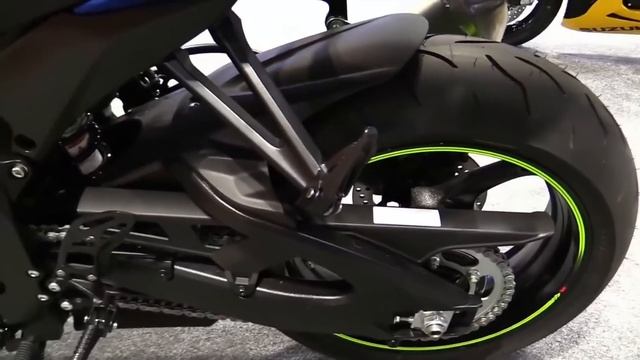 2018 Suzuki GSXR 600 Features Exclusive Edition Walkaround Review Look in HD смотреть онлайн