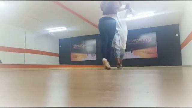 Baila Kizomba en El Arte de Conectar смотреть онлайн