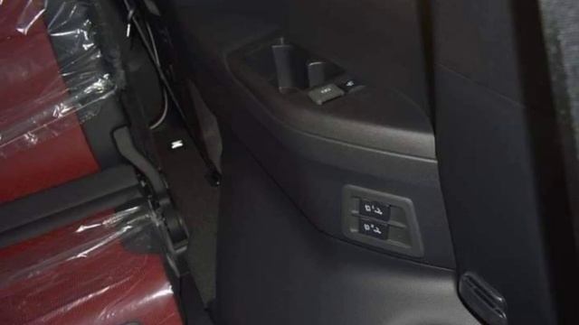 2023 Toyota Land Cruiser 300GR SPORT Dubai VersionFull options TVDiesel 3.3L смотреть онлайн
