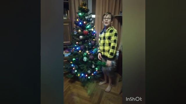 Мастер-класс по наряжанию ёлки с Дедом Морозом (Смешное видео) смотреть онлайн