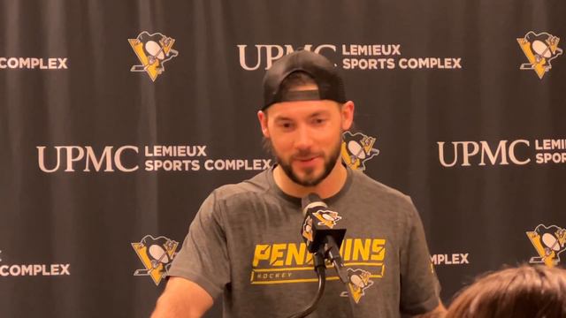 Kris Letang on the power play and dismissing Montreal rumors. смотреть онлайн