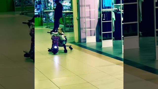 Магазин гироскутеров Giro-City ТЦ О-Парк ул. Неделина д.6 тел.89262800052,84950151514 Гиросити.рф смотреть онлайн