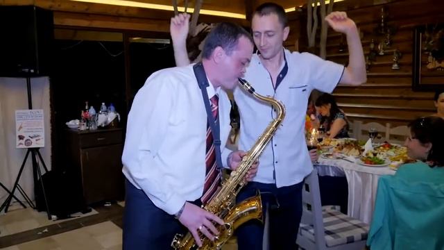 Саксафонист-красивые песни смотреть онлайн