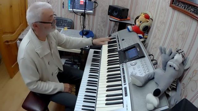 CHI MAI .мелодия из фильма "Профессионал" смотреть онлайн