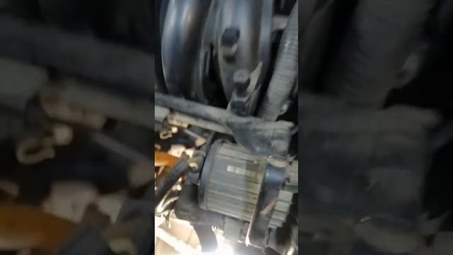 Skoda Octavia Tour: Замена датчика коленвала.