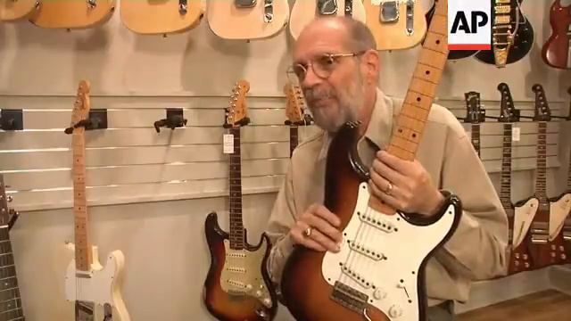Earliest known production model Fender Stratocaster for sale at $250,000 смотреть онлайн