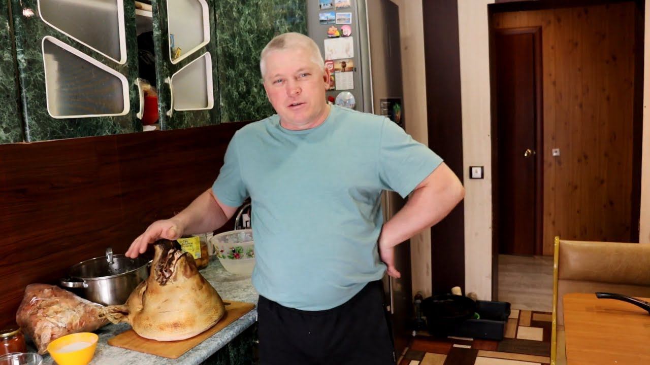 Щечки свиные в луковой шелухе с чесноком и аджикой Щековина по Зауральски смотреть онлайн