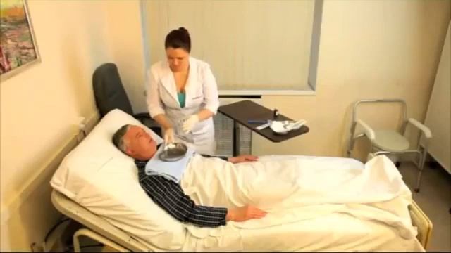 Уход за полостью рта больного смотреть онлайн