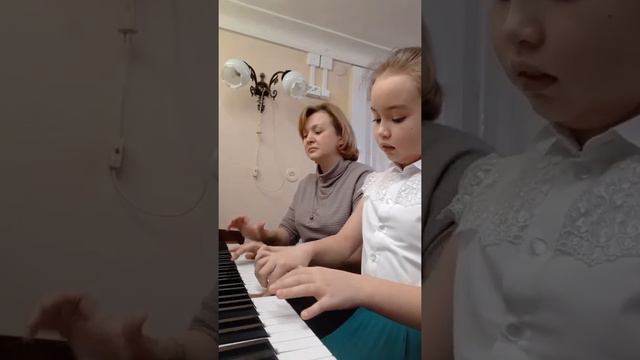 Хлопина Таисия, учитель ученик, ДМШ4 Г.Гладков «Песенка Львенка и Черепахи» смотреть онлайн