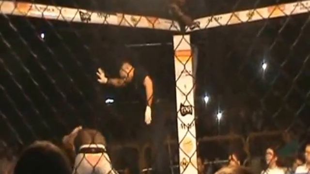 Mr Cage 17- Gerônimo Mondragon x Alison Vicente смотреть онлайн