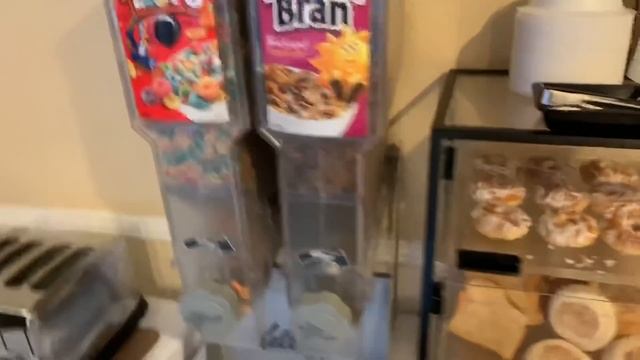 ? Завтрак в гостинице ? город Сюрприз Аризона АВТОДОМ ПУТЕШЕСТВИЕ США2019