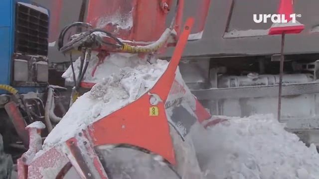 Убрать снег с челябинских дорог и тротуаров!