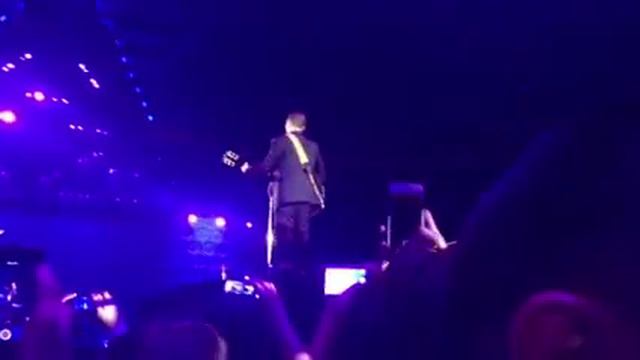 Justin поет мою любимую песню ! смотреть онлайн
