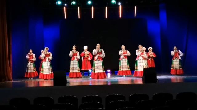 "Ой, как по лугу" - Образцовый ансамбль казачьей песни "Забава" смотреть онлайн
