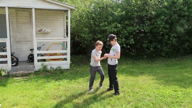 ЧЕЛЛЕНДЖ мальчики против девочек ИЛИ ищем ПРЫГСКОКЕРЫ Boys VS Girls