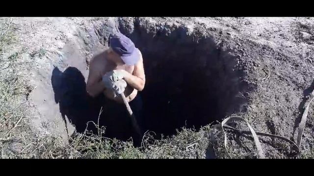 Навозоудаление в сарае для свиней, СВОИМИ РУКАМИ. Сливная яма. Свиноводство. смотреть онлайн