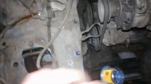 Удаление аДсорбера VW Passat B3/B4