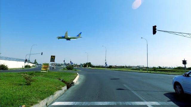 Uzbekistan Airways  -  Рейс Москва - Ташкент - идет на посадку в  аэропорту ТАШКЕНТА - Узбекистан.