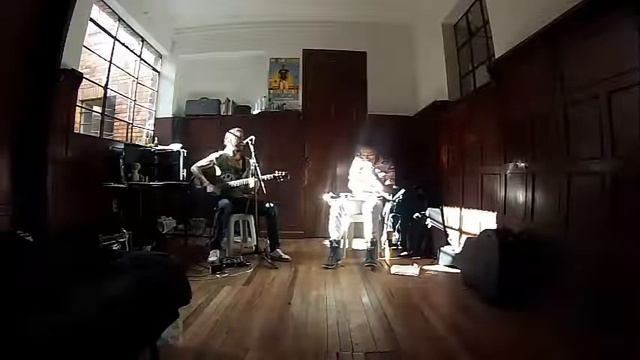 Runa Busking - King of Bongo (acoustic cover) смотреть онлайн