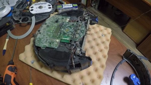 Полная разборка и чистка iRobot Roomba