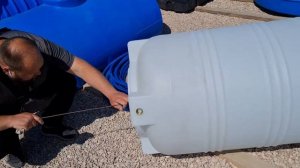 Врезка крана, установка штуцера в пластиковую емкость бак бочку видеоинструкция