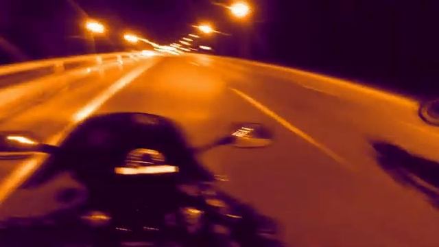 ГОНКА НОЧЬЮ НА МОТОЦИКЛАХ