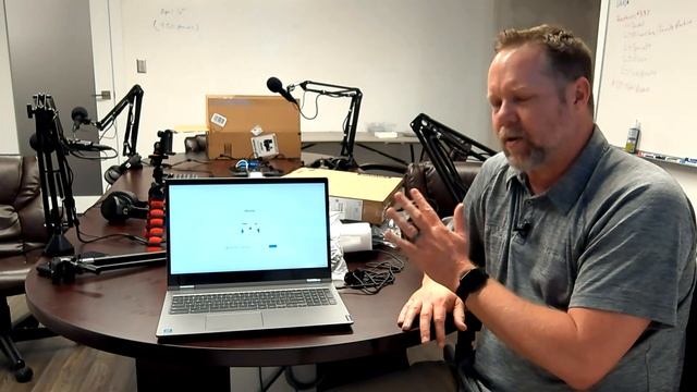 ChromeOS In Enterprise - Unboxing the Lenovo C340 2-in-1 Chromebook смотреть онлайн