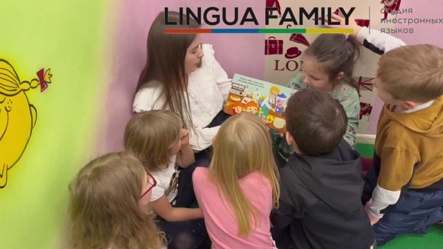 Reading time in Lingua Family смотреть онлайн