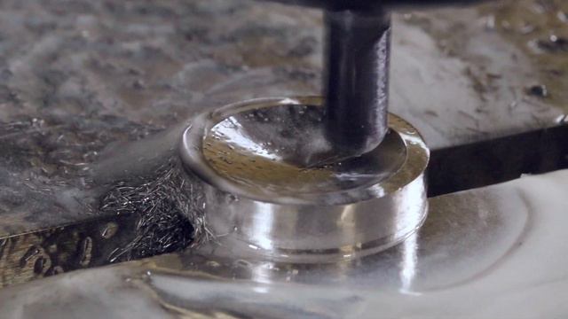 Titanium Fidget Spinner Button смотреть онлайн