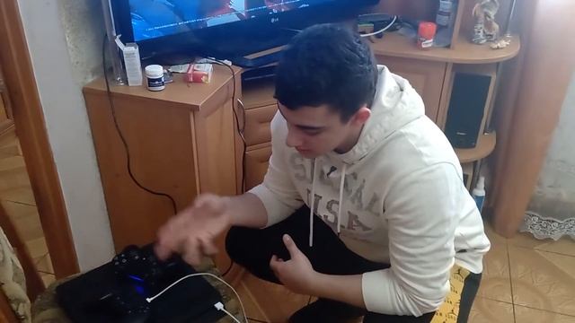 Как подключить второй джойстик к PS4. Подключаем2 джойстик к PS4 .Инструкция для тех кто в танке! смотреть онлайн