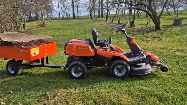 Husqvarna R 216T AWD // Райдер с прицепом смотреть онлайн