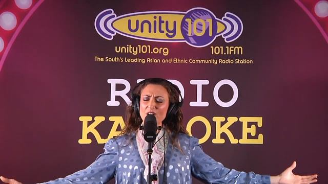 Nàila in "Caruso" by Lucio Dalla, live at radio in Southampton (UK) смотреть онлайн