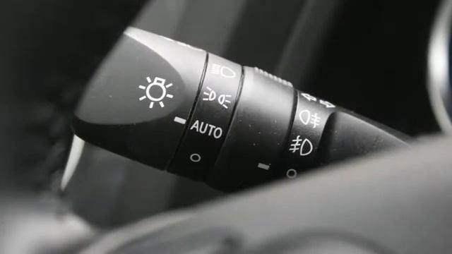 Toyota Auris 1.8 Hybrid Executive | Navi | Leder | Xenon смотреть онлайн