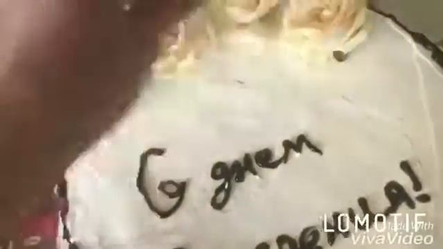 Торт с живыми цветами смотреть онлайн