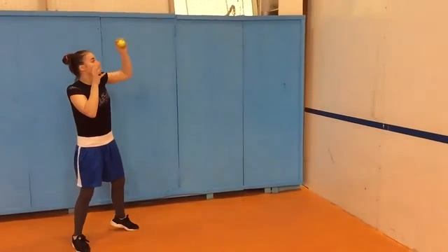 Бокс.Работа с теннисными замедленно мячом Гелиос Кожухово смотреть онлайн