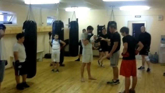 2014 06 04 Мастер Класс Боксёра - Профессионала Григория Дрозда в Бойцовский клуб "Ермак" №2 смотреть онлайн