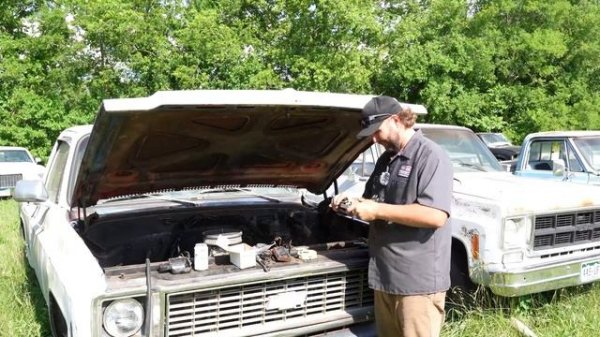 FORGOTTEN Square Body Chevy will it RUN AND DRIVE after years?